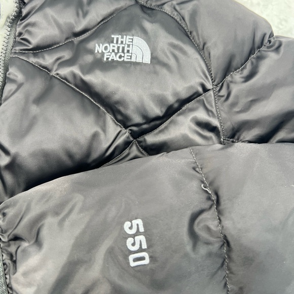 The North Face Women's Quilted Black Puffer Jacket - Picture 8 of 10